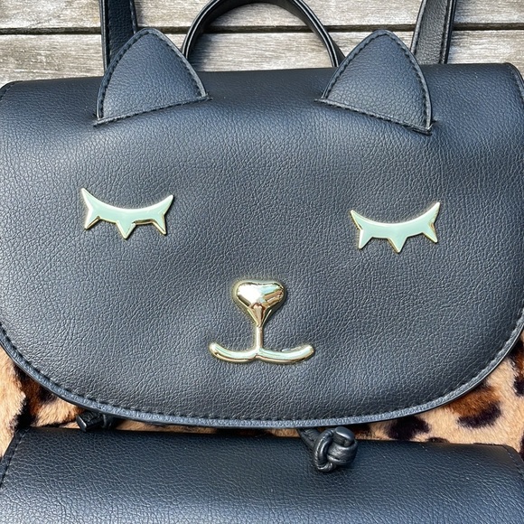 Betsey Johnson Leopard Backpack EUC - Picture 3 of 13